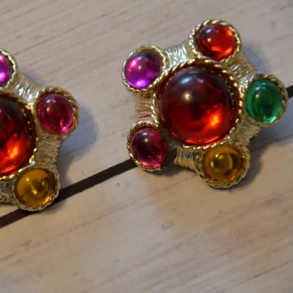 large vintage huge 1980's colorful rhinestone cab earrings - Picture 6 of 7
